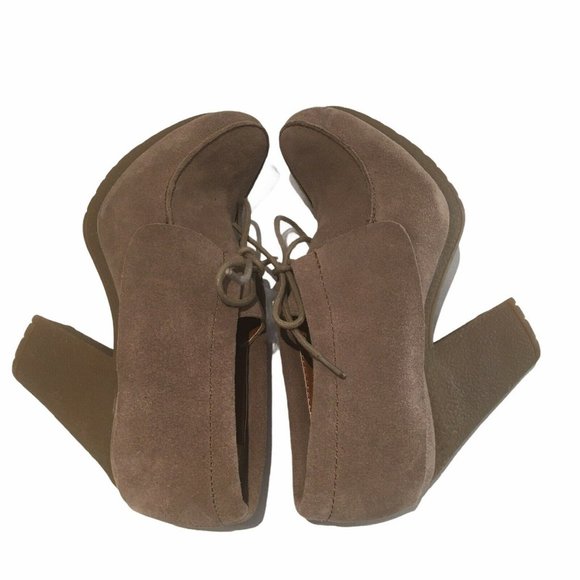 NINE WEST Vintage American Collection Size 7.5M Beige Suede Leather Loafer Heels - Picture 5 of 12